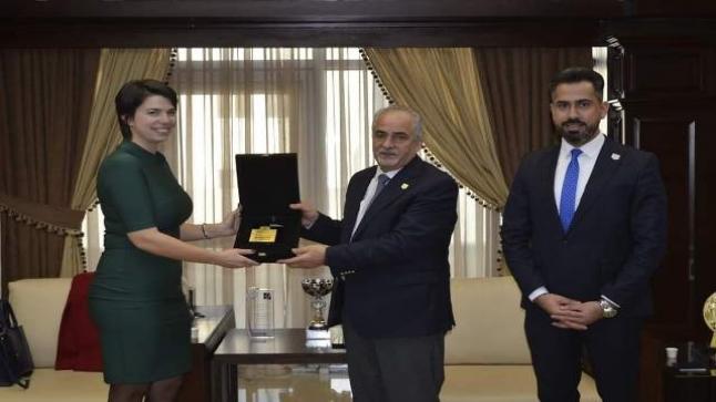  بحث التعاون بين عمان الأهلية والملحقية الثقافية الهنغارية