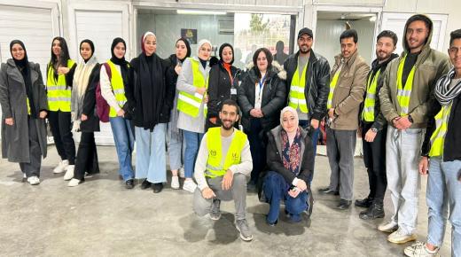 طلبة “الشرق الأوسط” ينظمون مبادرة “تآزر” بالتعاون مع بنك الملابس دعمًا للأسر الفقيرة والمحتاجة