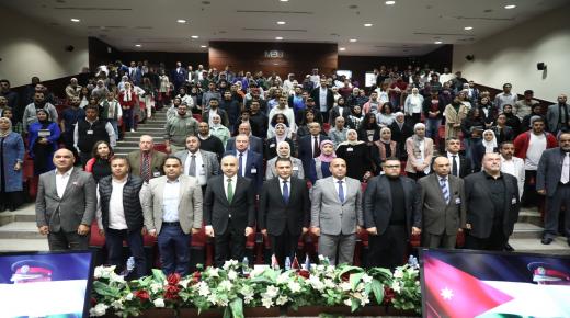 طلبة “الشرق الأوسط” يتفاعلون مع قصص مؤثرة استعرضتها “الأمن العام” حول المخدرات… صور وفيديو