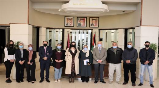 جامعة الشرق الاوسط تعقد ندوة حول دور المرأة في قطاع الطاقة المتجددة