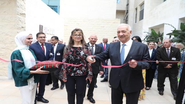 العين الدكتور يعقوب ناصر الدين يرعى اليوم الطبيّ المجانيّ في “الشرق الأوسط”