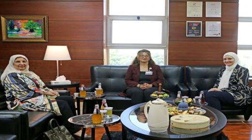 الملحقية اليمنية في “الشرق الأوسط” لتأكيد استمرار التعاون بين الجانبين