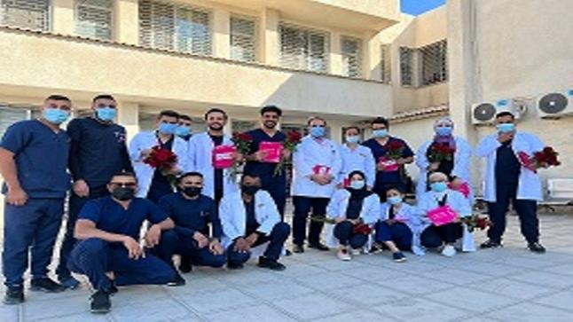 طلبة تمريض عمان الأهلية ينظمون يوما تطوعيا في “عين الباشا