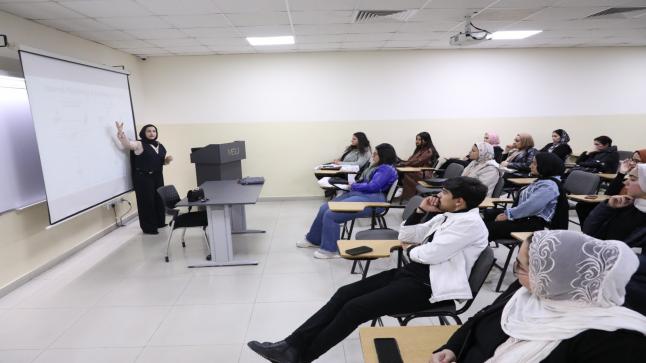 طلبة “العلاج الطبيعي” يتعرفون على استراتيجيات تغذية الصائمين