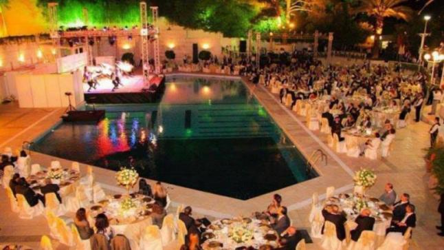 كيف يتحول عشاء فاخر في فندق خمس نجوم لفضـ.ـيحة تطال وزارة سياحة النـ.ـظام .. ماهي قصة فندق داما روز بدمشق !