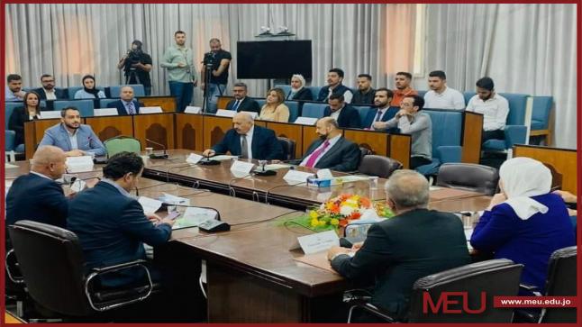 “الشرق الأوسط” تقدم ورقةً بحثية عن دور الصحافة في تشكيل الوعي