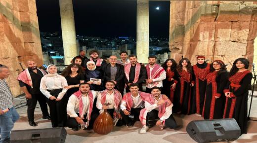 فرقة عمان الأهلية تتألّق وسط جمهور حاشد بمهرجان جرش