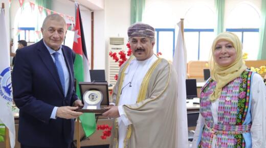 سفير سلطنة عُمان في المملكة الأردنية الهاشمية الشيخ العجيلي يرعى فعاليات ملتقى المكتبة الثقافي في جامعة فيلادلفيا …صور