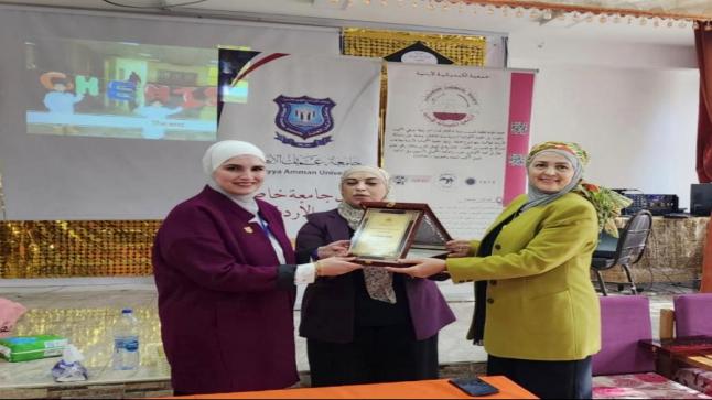 آداب وعلوم عمان الاهلية تواصل عقد الورش التدريبية لمعلمي المدارس