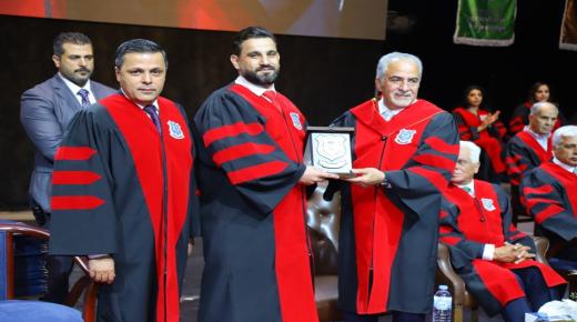 تكريم الباحث د. حمزة أبوعويضه من هندسة عمان الاهلية                                