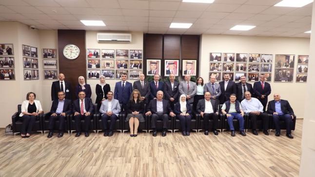 تشكيلات أكاديمية في جامعة الشرق الأوسط… أسماء