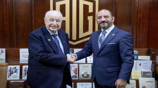 الدكتور طلال أبوغزاله يستقبل سفير بنما ويتلقى دعوة رسمية للمشاركة في المنتدى الاقتصادي الثاني لأمريكا اللاتينية ومنطقة الكاريبي