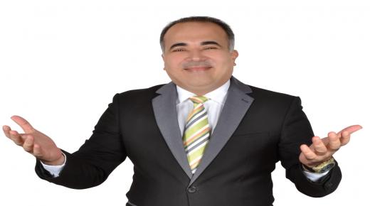 هذا محمد يبدع الأفعالا