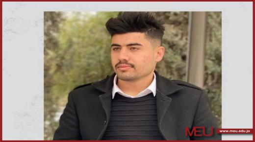 طالب من “الشرق الأوسط” يُطبّق ما درسه صحافيًا في تغطية كأس العالم 2022