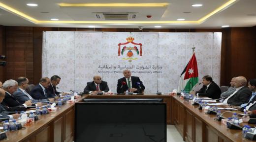 “الشرق الأوسط” تشارك في لقاء جمع عمداء شؤون الطلبة بوزير الشؤون السياسية والبرلمانية