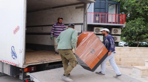 “الشرق الأوسط” تقدم لجمعية مكفوفين مجموعة متكاملة من الأثاث المكتبيّ والصفيّ