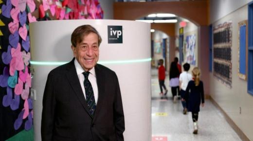 الحوراني : يخترع مكيف هواء يقضي على كورونا نهائياً – فيديو