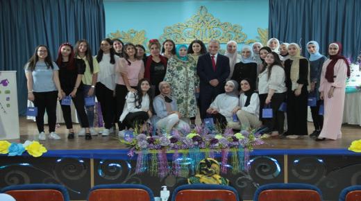 مدارس النظم الحديثة / بنات تكرم أوائل الخريجات في نتائج الثانوية العامة للعام 2020-2021