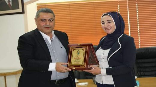 رئيس بلدية الزرقاء يكرم اعضاء استقالو لخوض الانتخابات النيابية