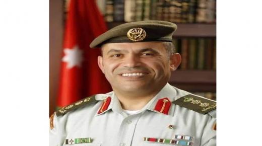 العقيد الطبيب الطرابشة يحصل على جائزة التميز الحكومي العربي لفئة أفضل موظف حكومي لعام 2020…