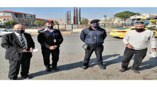 الشرطة المجتمعية بالزرقاء تطلق مبادرة ( أمننا في تكاتُفنا) – صور