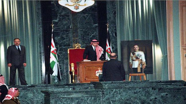 غرفة صناعة الأردن وعمان تهنيء جلالة الملك باليوبيل الفضي بمناسبة مرور 25 عاماً على تولي جلالته سلطاته الدستورية
