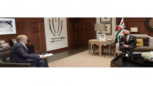 الملك يتسلم البرنامج التنفيذي التأشيري للحكومة للأعوام 2021 – 2024
