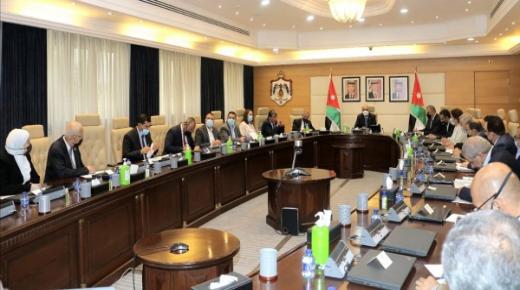 الخصاونة يترأس الاجتماع الأول للجنة التوجيهية لمراجعة وتطوير استراتيجية قطاع النقل الوطنية