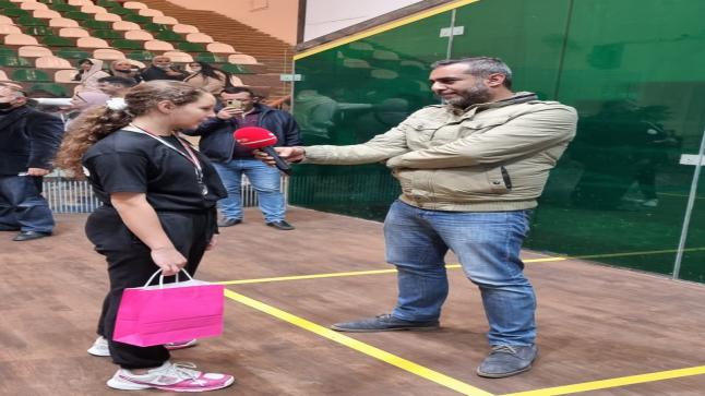 الطالبة جمان الصالح من مدارس النظم الحديثة تحقق المركز الثاني في بطولة السكواش
