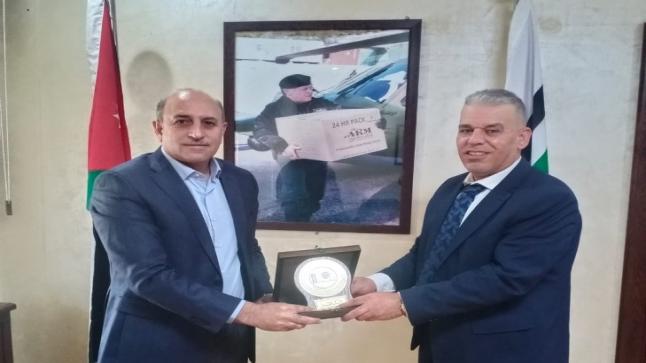 الهيئة الخيرية الهاشمية وجامعة إربد الأهلية تبحثان التعاون المشترك