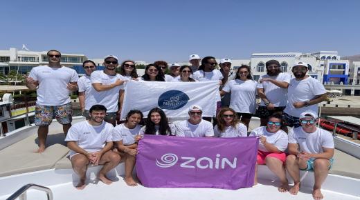 8000 قطعة تم استخراجها زين تدعم مبادرة تنظيف جوف البحر الأحمر