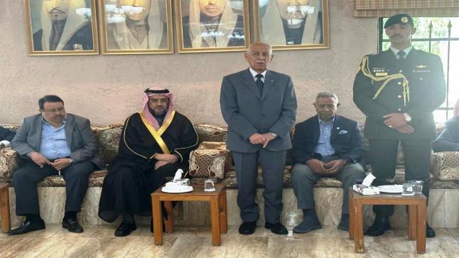 مندوبا عن الملك وولي العهد…. العيسوي يعزي قبيلة بني صخر/ الفايز