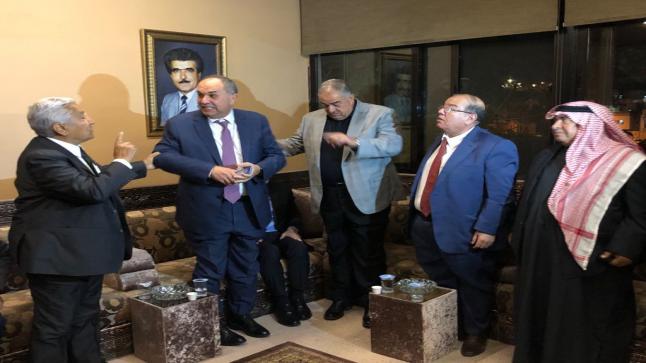 التلهوني على مأدبة عشاء العواملة بحضور النسور و فريحات و كبار الشخصيات بمدينة السلط