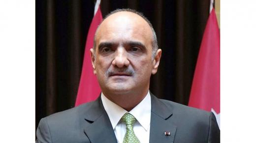 الخصاونة: استحداث ورفع علم “اليوبيل الفضي” غدا على السواري بمناسبة مرور 25 عاما على الجلوس الملكي