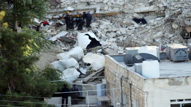 وفاة و11 إصابة إثر انهيار عمارة في منطقة اللويبدة – فيديو