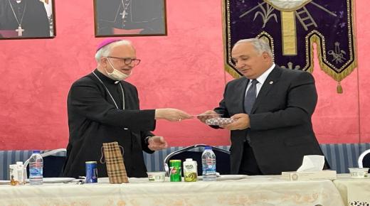 الجامعة الامريكية في مادبا تودع رئيسها المكلف الدكتور نايف حداد بحفل تكريم مهيب – صور