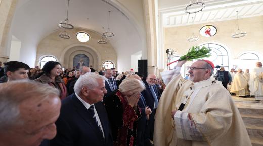 بحضور مندوب جلالة الملك، ومبعوث قداسة البابا .. الاحتفال بتدشين كنيسة معموديّة السيّد المسيح