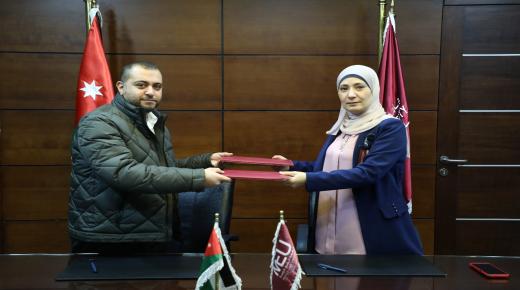 اتفاقية تعاون بين “الشرق الأوسط” و”الإبداع اللغوي” لإعداد مترجمين عالميين