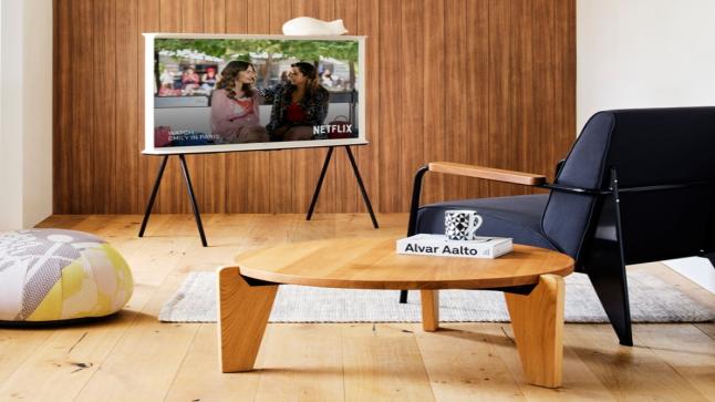 سامسونج تتعاون مع “نيتفليكس” لتقديم أسلوب مبدع وتكنولوجيا مبتكرة للموسم الثاني من “إميلي في باريس”