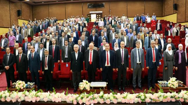 جامعة الزرقاء تتبادل التهاني بحلول عيد الفطر