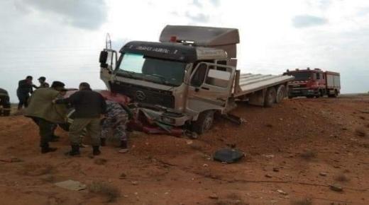 غضب شعبي في البادية الشمالية بعد حادث سير أودى بحياة ست اشخاص (صور)