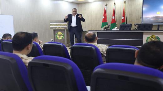 “إعلام الزرقاء” تشارك في تنظيم دورة القادة أمام الإعلام والمتحدثين الرسميين