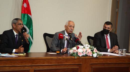 بتوجيهات ملكية.. العيسوي يعلن عن إطلاق حُزمة مبادرات ملكية تنموية وتطويرية بالمفرق.. بالصور