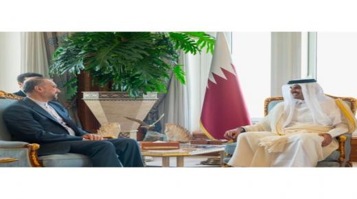 أمير قطر ووزير الخارجية الإيراني يستعرضان العلاقات الثنائية بين البلدين