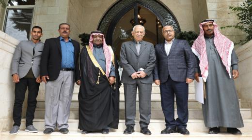 رئيس الديوان الملكي الهاشمي يلتقي النائب الدكتور توفيق المراعية والوقد المرافق له