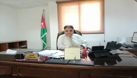 مدير اراضي الزرقاء ” حسن هندية ” مسؤول وطني بامتياز