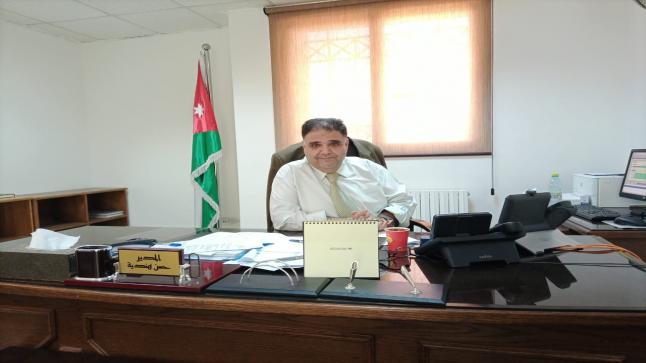 مدير اراضي الزرقاء ” حسن هندية ” مسؤول وطني بامتياز