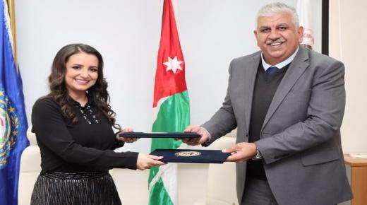 الجامعة الامريكة في مادبا توقع اتفاقية تعاون مع مركز د. ربى مشربش لاستشارات التغذية – صور