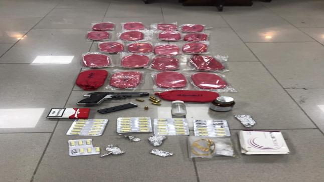 إدارة مكافحة المخدرات:ضبط ربع مليون حبة مخدرة أُخفيت داخل مركبة تمهيداً لتهريبها لإحدى دول الجوار