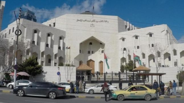وفاة قاض وإصابة 82 آخرين بفيروس كورونا